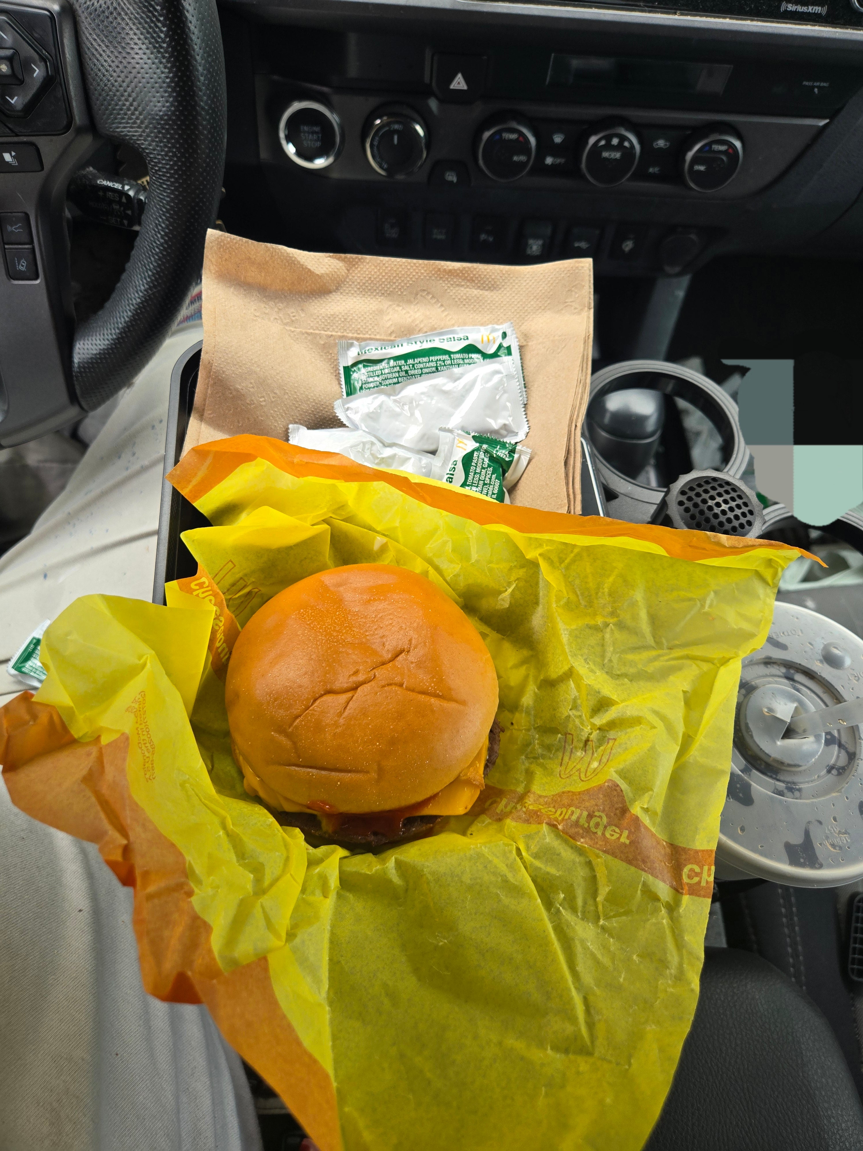 Car Cup Holder Expander Tray with Detachable cup.